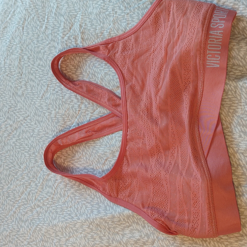 Victoria's sport bra the player racerback